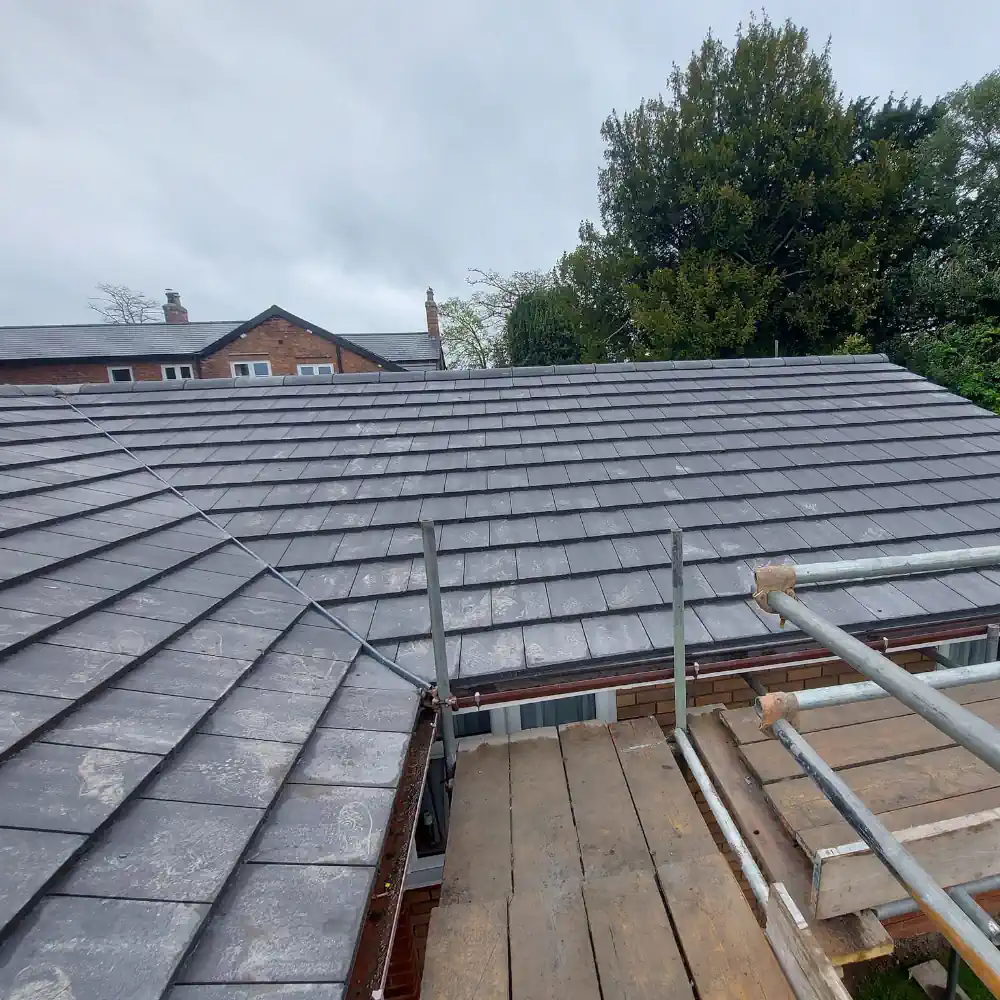Roofers In Middlewich